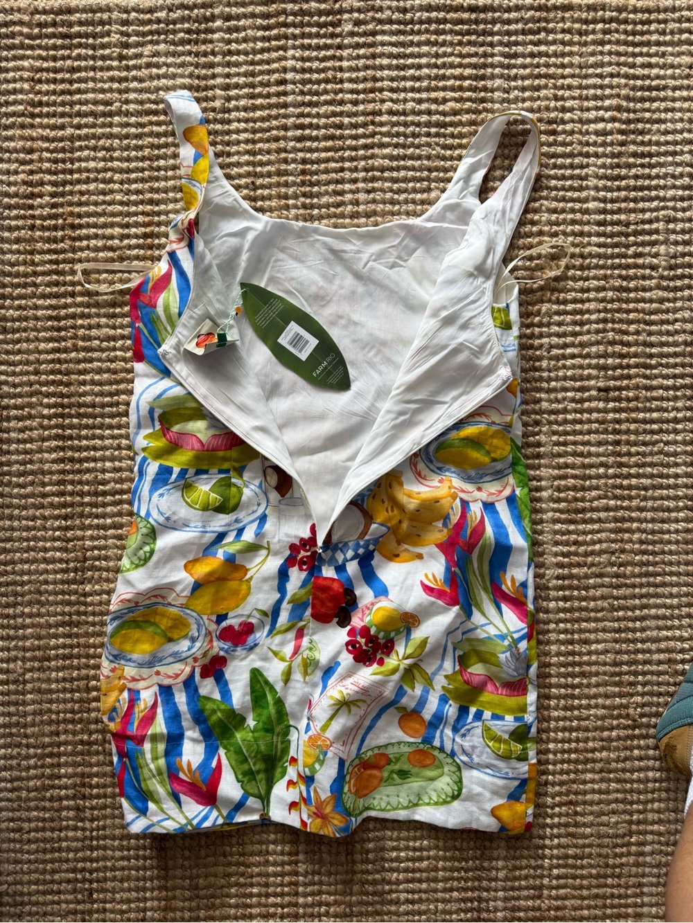FARM Rio Fresh Table Linen Sleeveless Scoop-Neck
Mini Dress, Large - NWT! - Picture 4 of 10